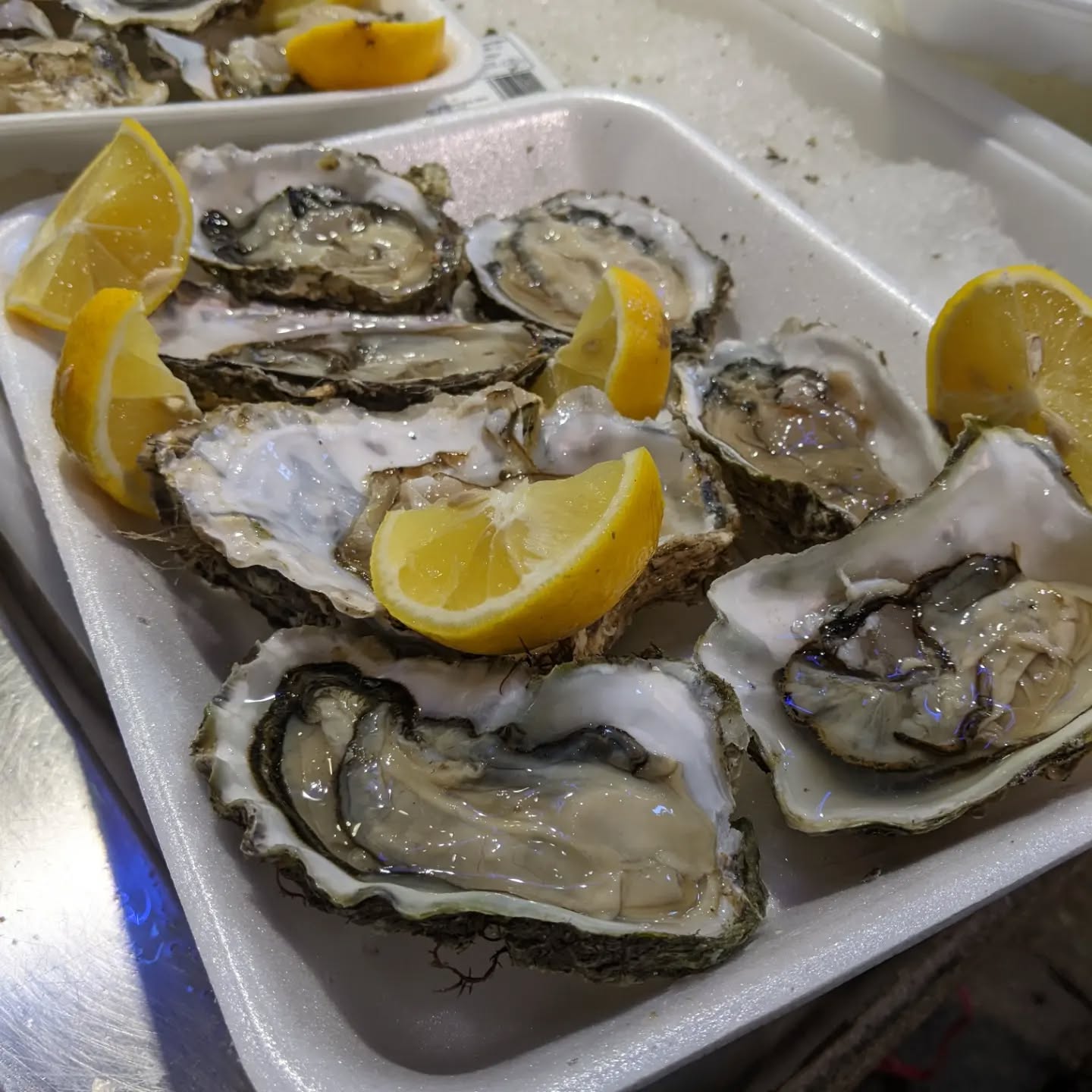 Excellent, if slightly messy penultimate day in Santiago de Compostela hanging at the market in the afternoon eating gooseneck barnacles, razor clams and scallops, and rather a lot of ablariño (Galician white wine).